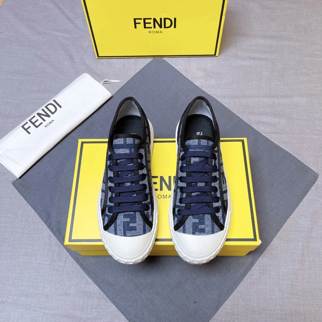 P380 men's shoes 💰Fendǐ Domino sneakers with jacquard FF pattern, embossed FF pattern on the toe, canvas upper, TPU customized outsole Size: 38-45 (customized for 45) No. 018
